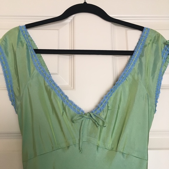 Betsey Johnson Dresses & Skirts - Betsey Johnson Green Empire Waist Midi Dress